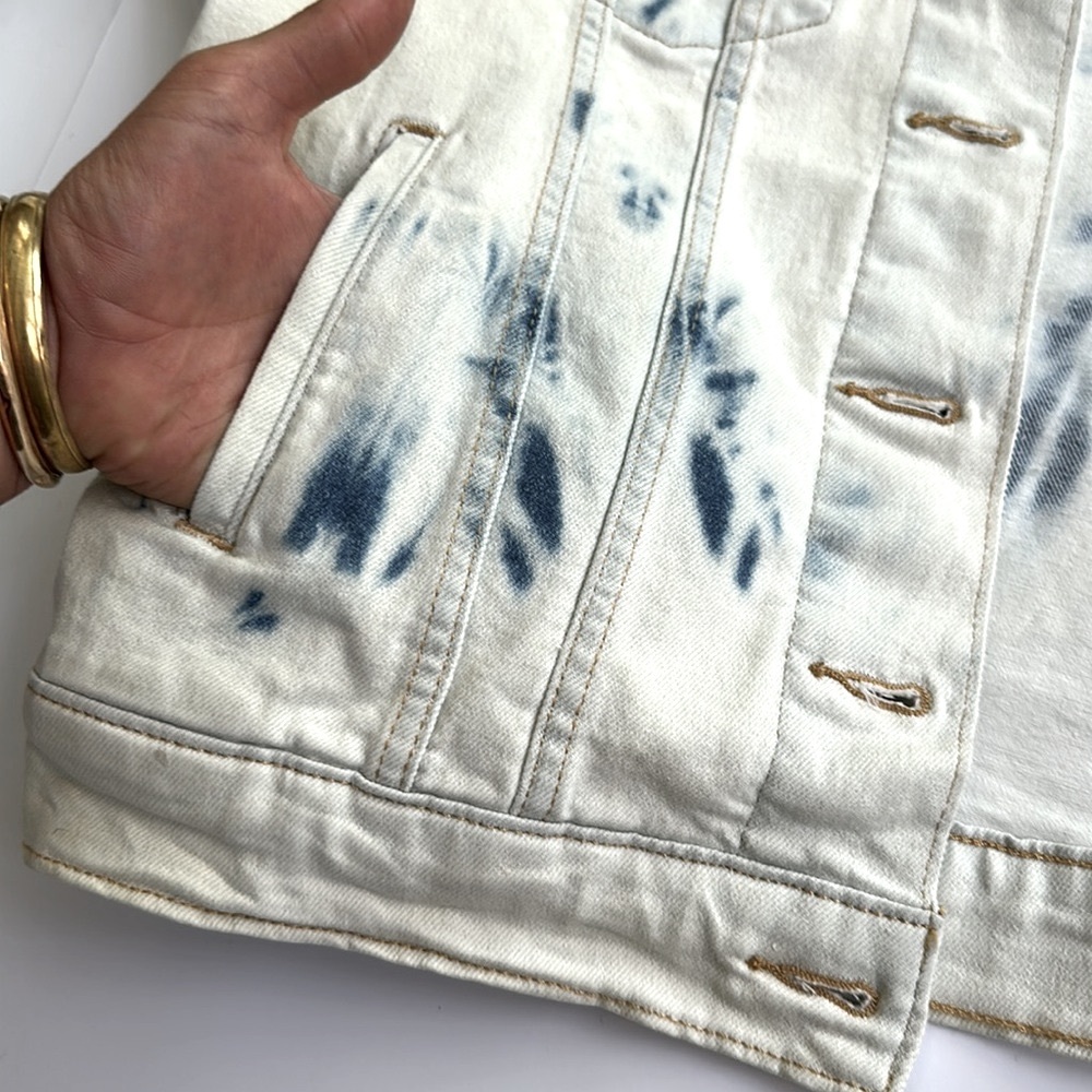 Levi’s Denim Acid Wash Jacket Size 1X - Picture 6 of 7